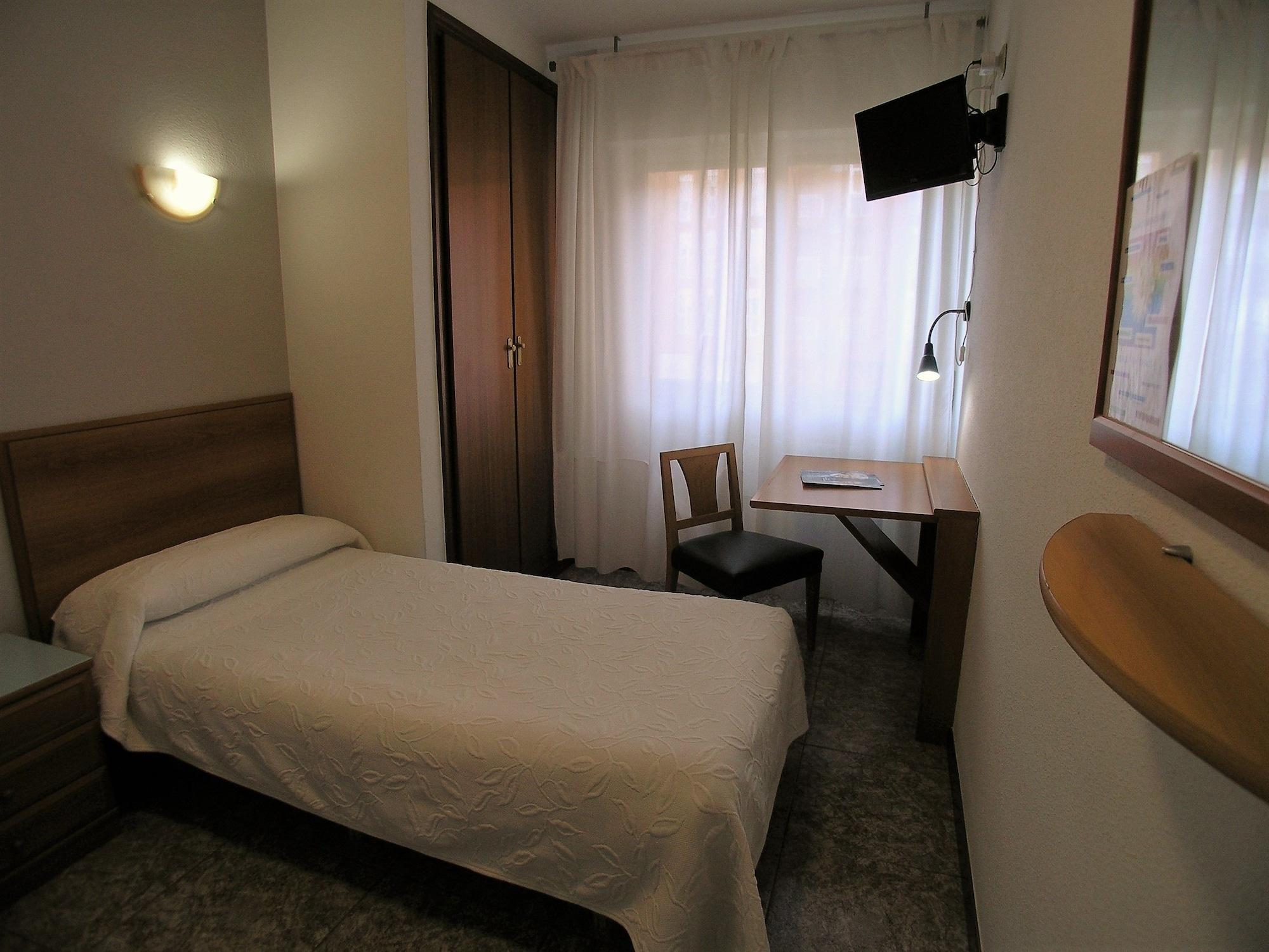 Iraipe Gorbea Auto Check-In Hotel Vitoria-Gasteiz Exterior foto